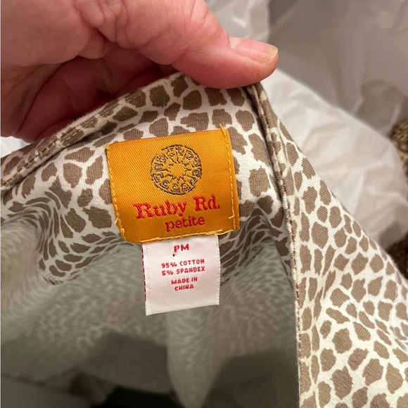 Women’s Ruby Rd lightweight embellished top. size PM - Picture 5 of 5